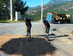 Antalya Büyükşehir ekiplerinden Alanya kırsalında yoğun mesai