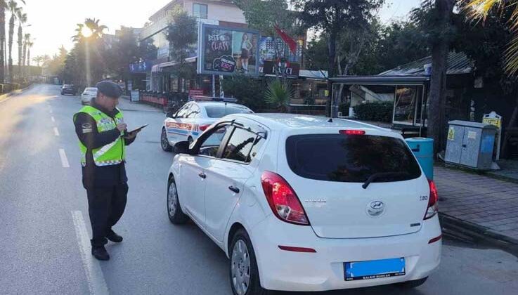 Alanya’dan 49 araç sürücüsüne 166 bin 222 lira para cezası