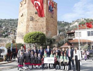 Atatürk’ün Alanya’ya gelişinin 89. yıl dönümü törenle kutlandı