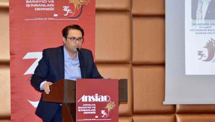 Mimar Emre Afacan, Antalya’nın iş dünyasına projelerini anlattı