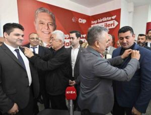 Muratpaşa’da 150 İYİ Parti üyesi törenle CHP’ye katıldı