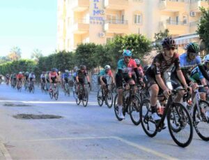 Pedallar, Alanya’da dönüyor