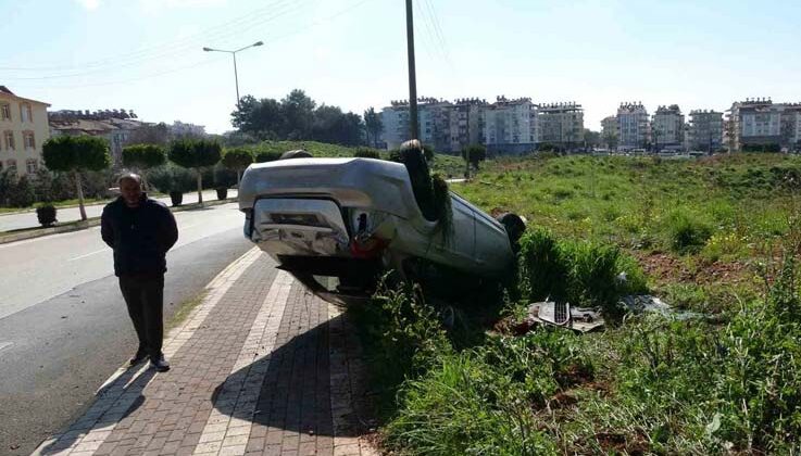 Manavgat’ta otomobil takla attı: 1 yaralı