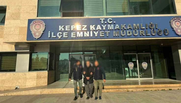 Antalya’da aranan 2 hükümlü yakalandı