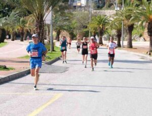 Alanya’da Atatürk Halk Koşusu ve Yarı Maratonu tamamlandı