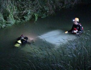 Antalya’da otomobil köprüden dereye uçtu: 1’i çocuk 2 kişi kayıp