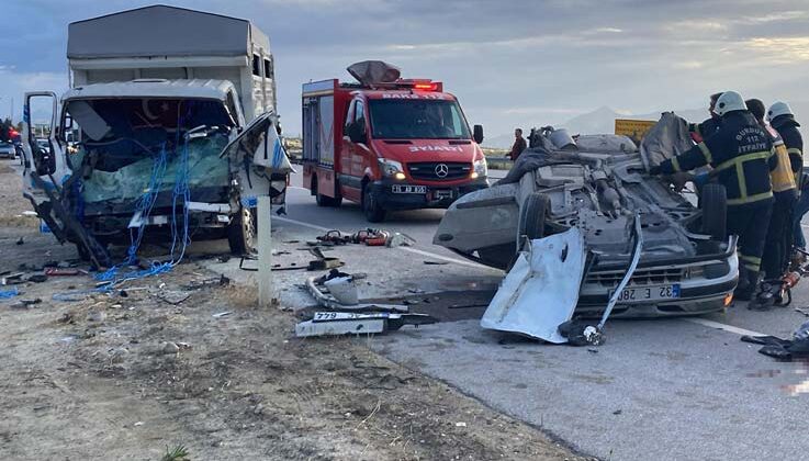 Burdur’da feci kaza: 3 ölü, 2 yaralı