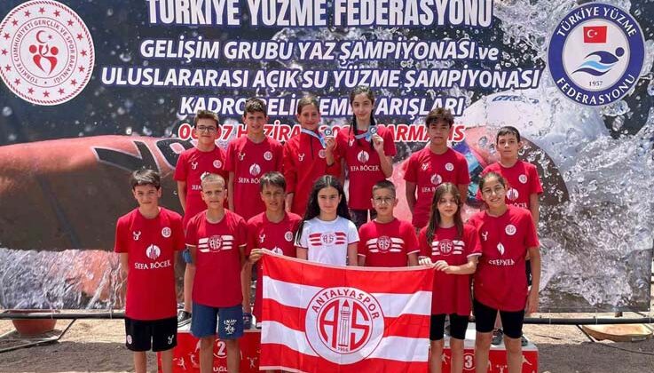 Antalyaspor’un 7 yüzücüsü milli takımda