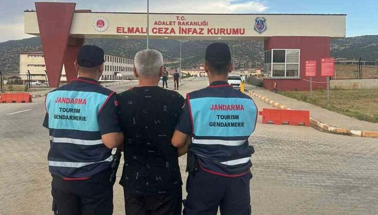 Antalya’da 37 yıl kesinleşmiş hapis cezası bulunan hükümlü yakalandı