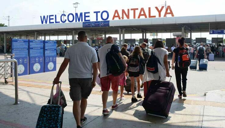 Antalya, 17 milyon yolcu beklentisini karşılayacak