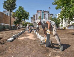 Kepez Belediyesi hem yeniliyor, hem yapıyor