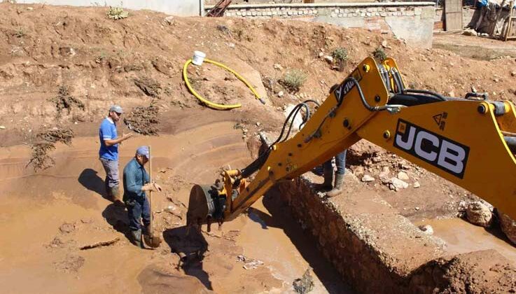 Elmalı’da su baskını yaşanan ev ve arazilerde hasar tespit çalışması yapıldı