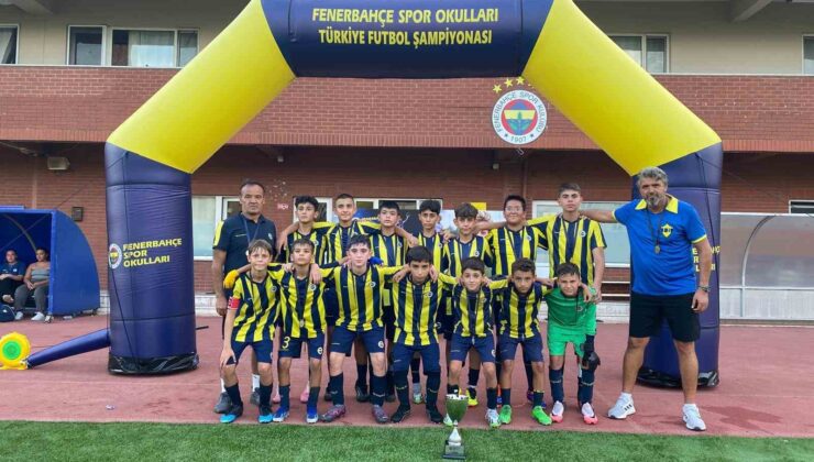 Manavgat Fenerbahçe Futbol Okulları, 12 yaş kategorisinde Türkiye 3.sü oldu