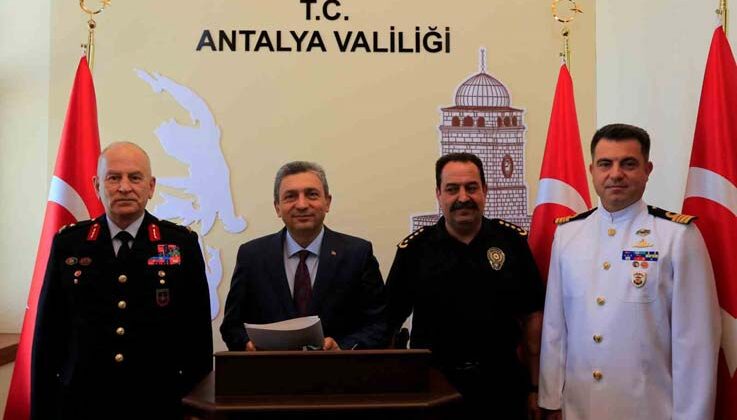 Antalya Valisi Hulusi Şahin’den ’Kadına şiddet’ vurgusu