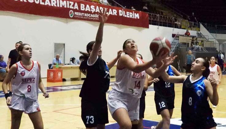 Kepez Belediyespor U16 Kadın Basketbol Takımı, 28 sayı farkla kazandı