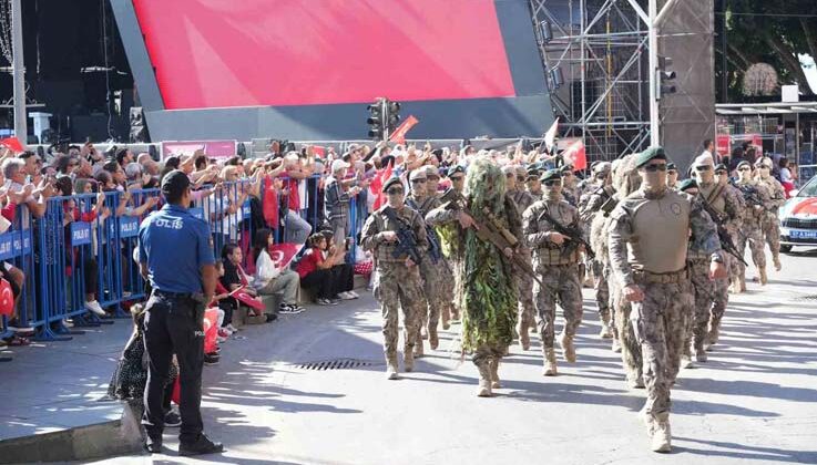 Antalya’da Cumhuriyet coşkusu