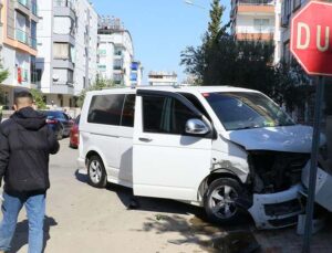 Mahalleli isyan etti: “Dur tabelasını takan yok”