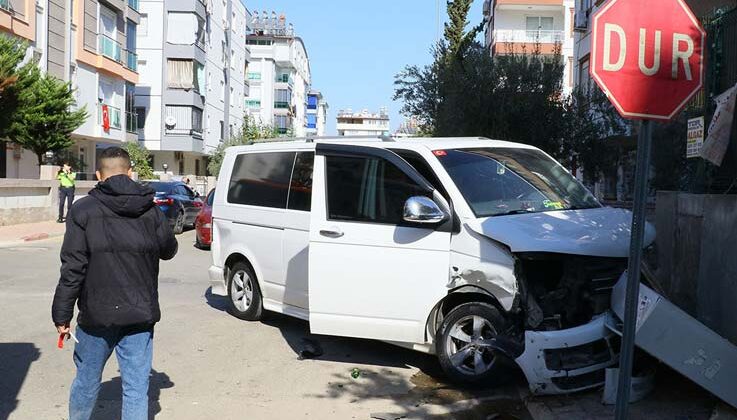 Mahalleli isyan etti: “Dur tabelasını takan yok”