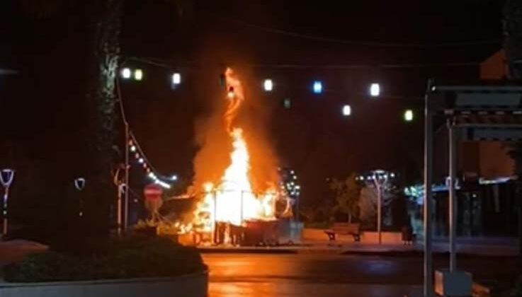 Ekmek teknesi gece küle döndü, sabah işyerine gelince küle dönmüş işyerini gördü