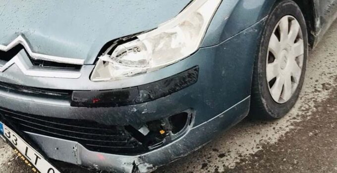 Antalya’da otomobil ve motosiklet çarpıştı: Anne ve 3 çocuğu yaralandı