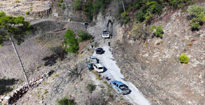 Alanya’da heyelan sonrası kapanan yolda sona gelindi