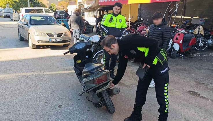 Afacanların düzenekli plakayla motosiklet turu polise takıldı