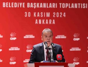 Başkan Böcek, CHP’li Belediye Başkanları Çalıştayı’na katıldı