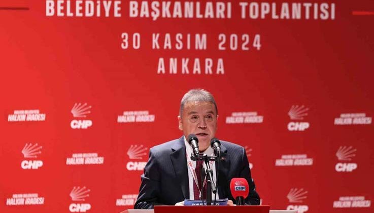 Başkan Böcek, CHP’li Belediye Başkanları Çalıştayı’na katıldı