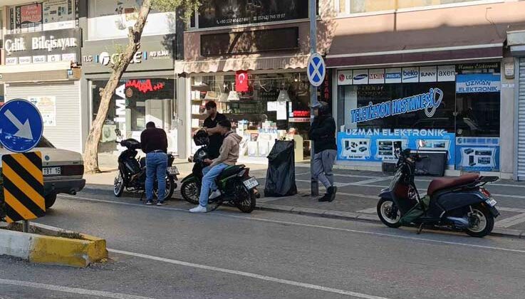 Trafiği tehlikeye düşüren gençler asayiş ekibine yakalandı