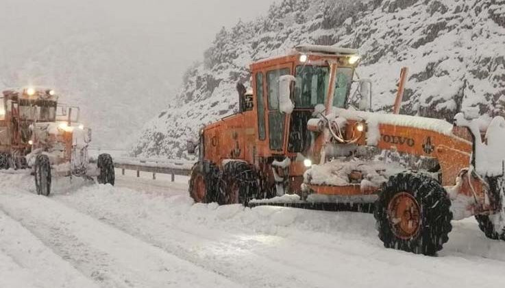 Antalya’da kar yağışı başladı