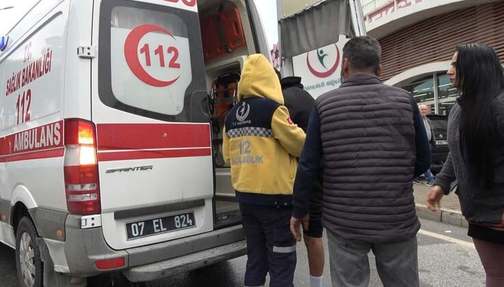 Alanya’da motosiklet ile otomobil çarpıştı:1 yaralı