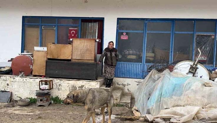 Çaresiz kadın: “Belediyeye, kaymakama ve muhtarlığa gittim, huzurevine gitmemi teklif ettiler”