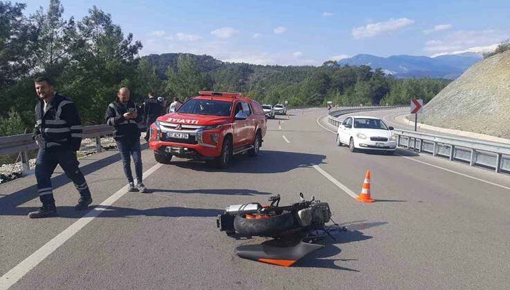 Antalya’da yunus polisi trafik kazasında hayatını kaybetti