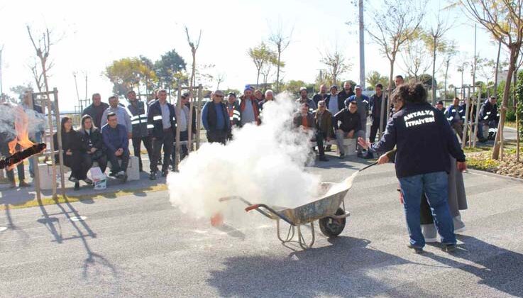 Manavgat ve Kemer’de yangın söndürme tatbikatlı eğitim