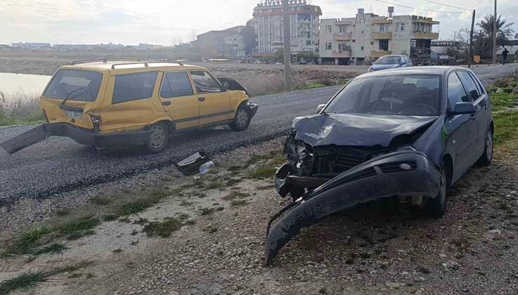 Manavgat’ta otomobil başka bir otomobile arkadan çarptı: 1 yaralı