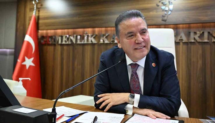 Başkan Böcek: “Ben 148 tane akıllı kavşak yaptım, hükümet de üzerine düşeni yapmalı”