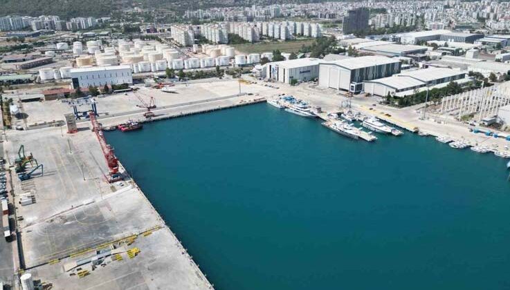 Antalya Serbest Bölgesi ticaret hacmini artırdı