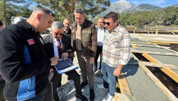 Tekirova Kapalı Pazar Yeri’nde temel betonları döküldü