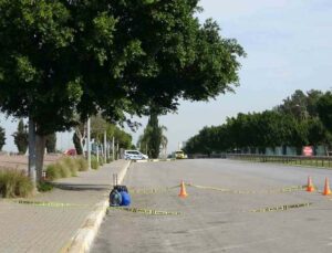 Yol kenarına bırakılan valiz ve çantalar polisi alarma geçirdi