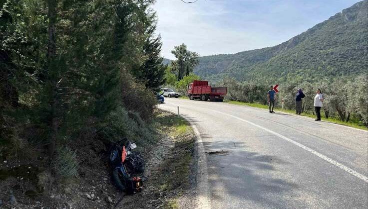 Kamyonla çarpışan motosikletin sürücüsü yaralandı